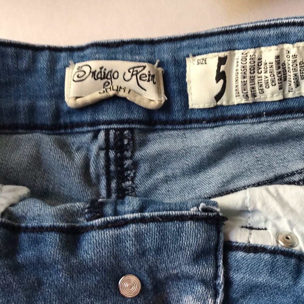 Jean Shorts - Picture 2 of 3